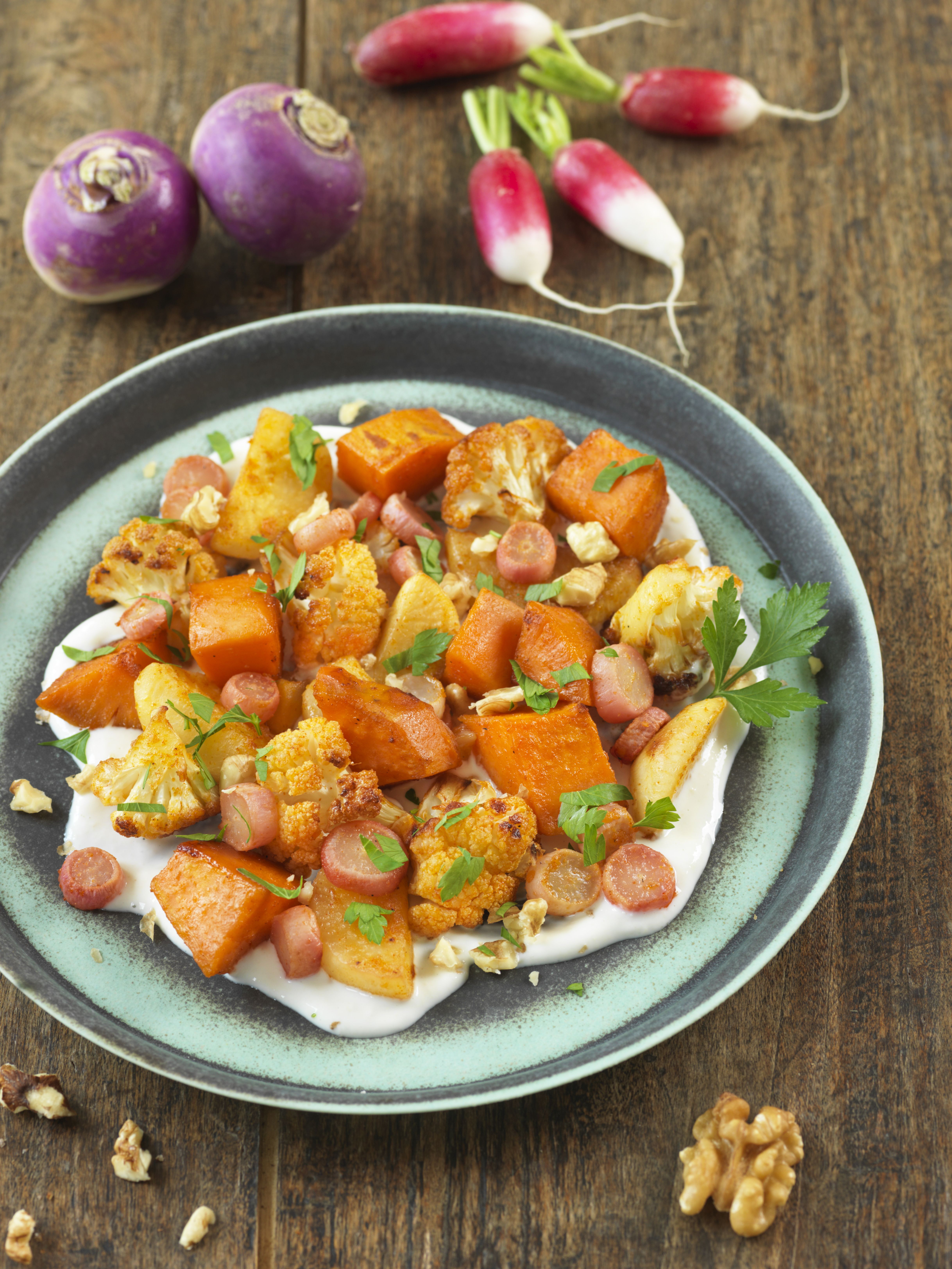 Légumes rôtis et sauce au tahini